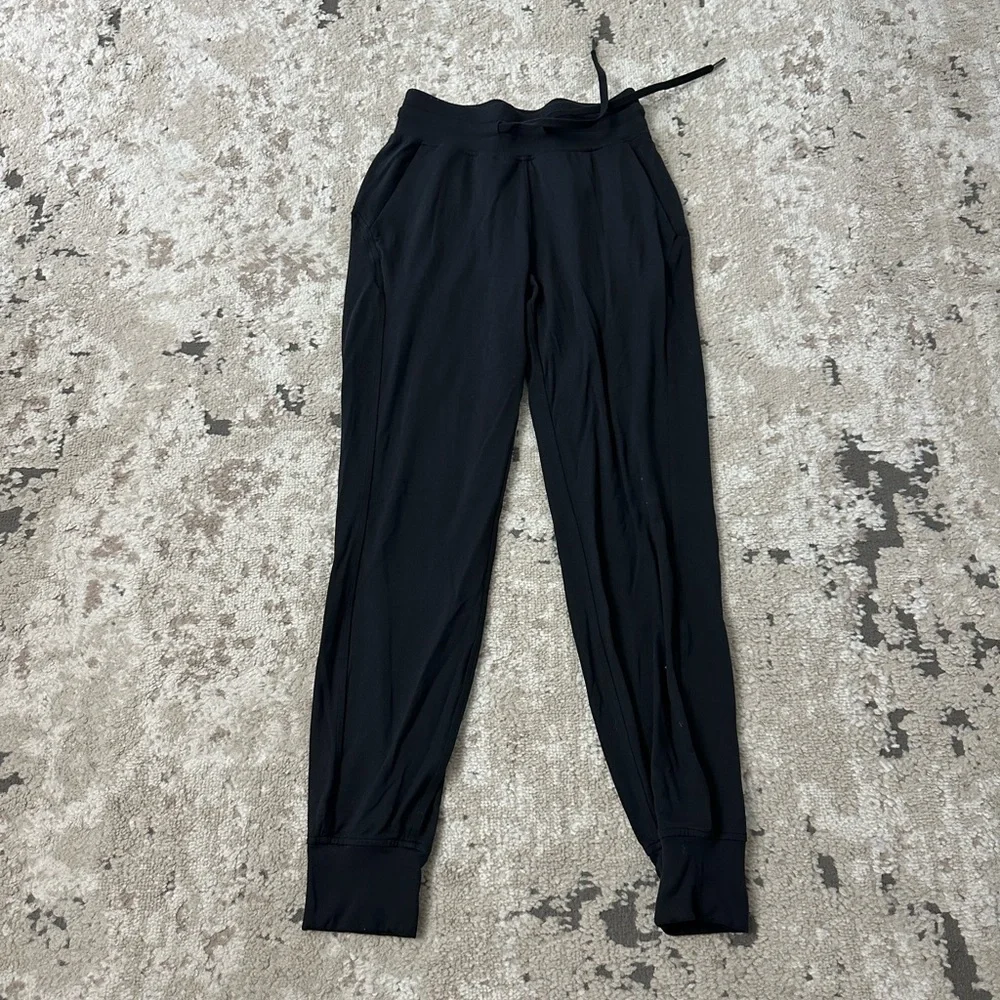 Lululemon Ready to Rulu High-Rise Jogger Size 2 - Black